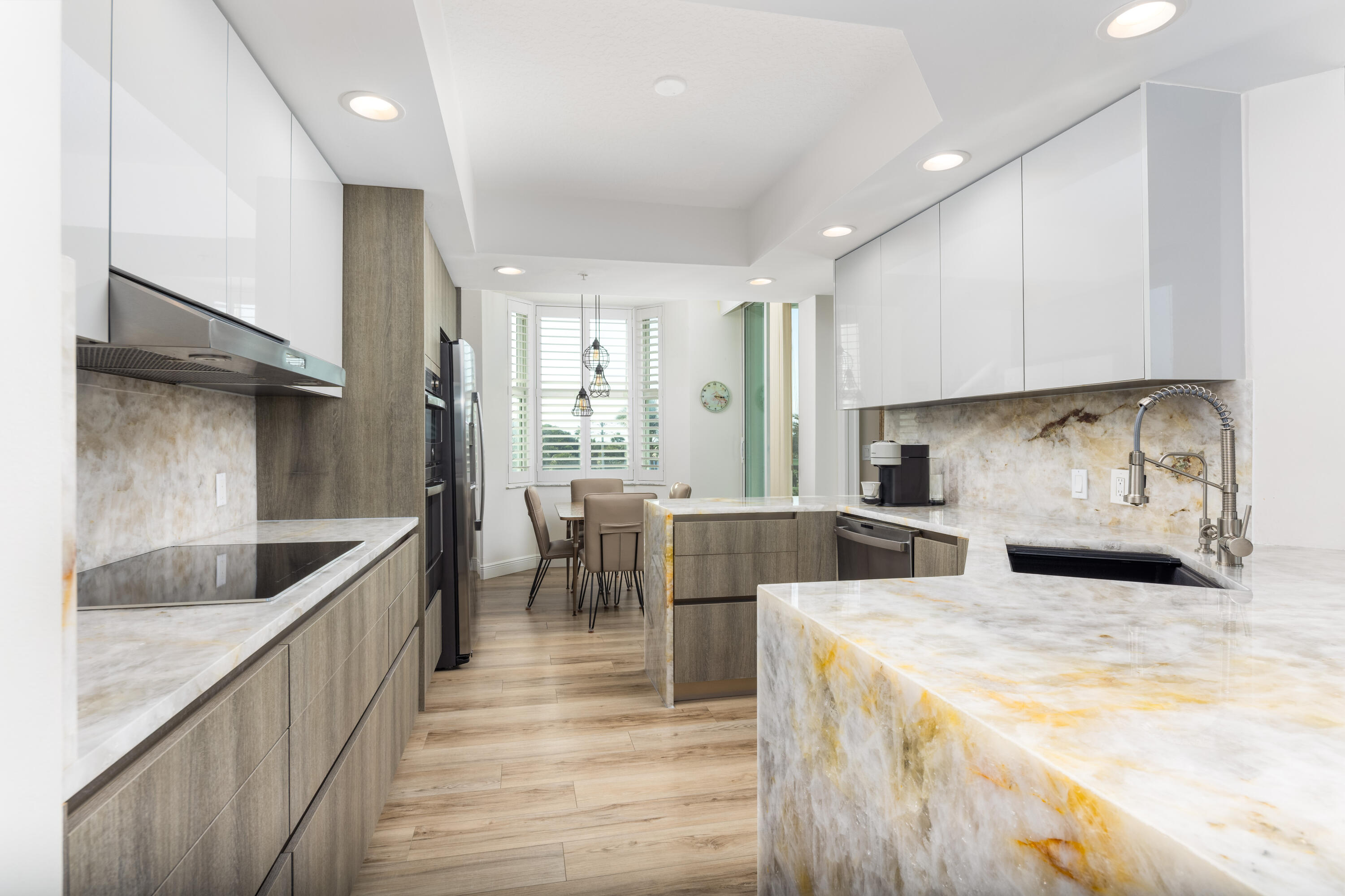 REGENCY ISLAND DUNES CONDOMINIUM - Residential