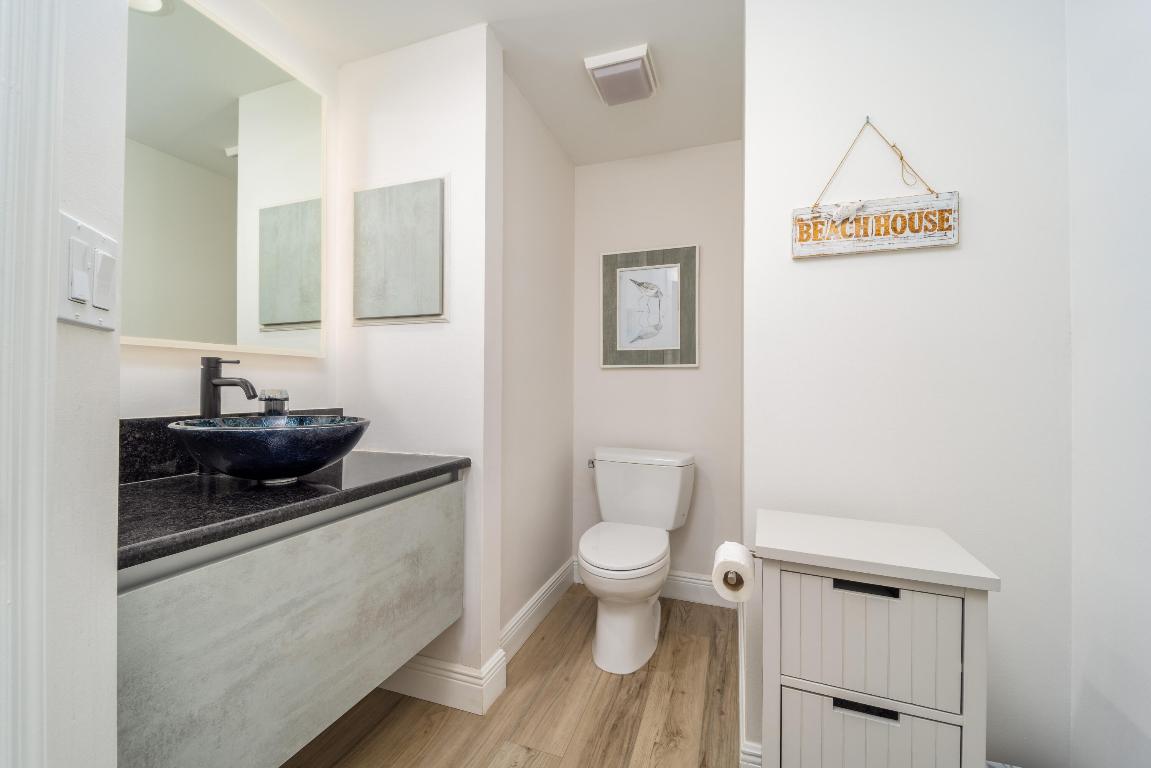 REGENCY ISLAND DUNES CONDOMINIUM - Residential