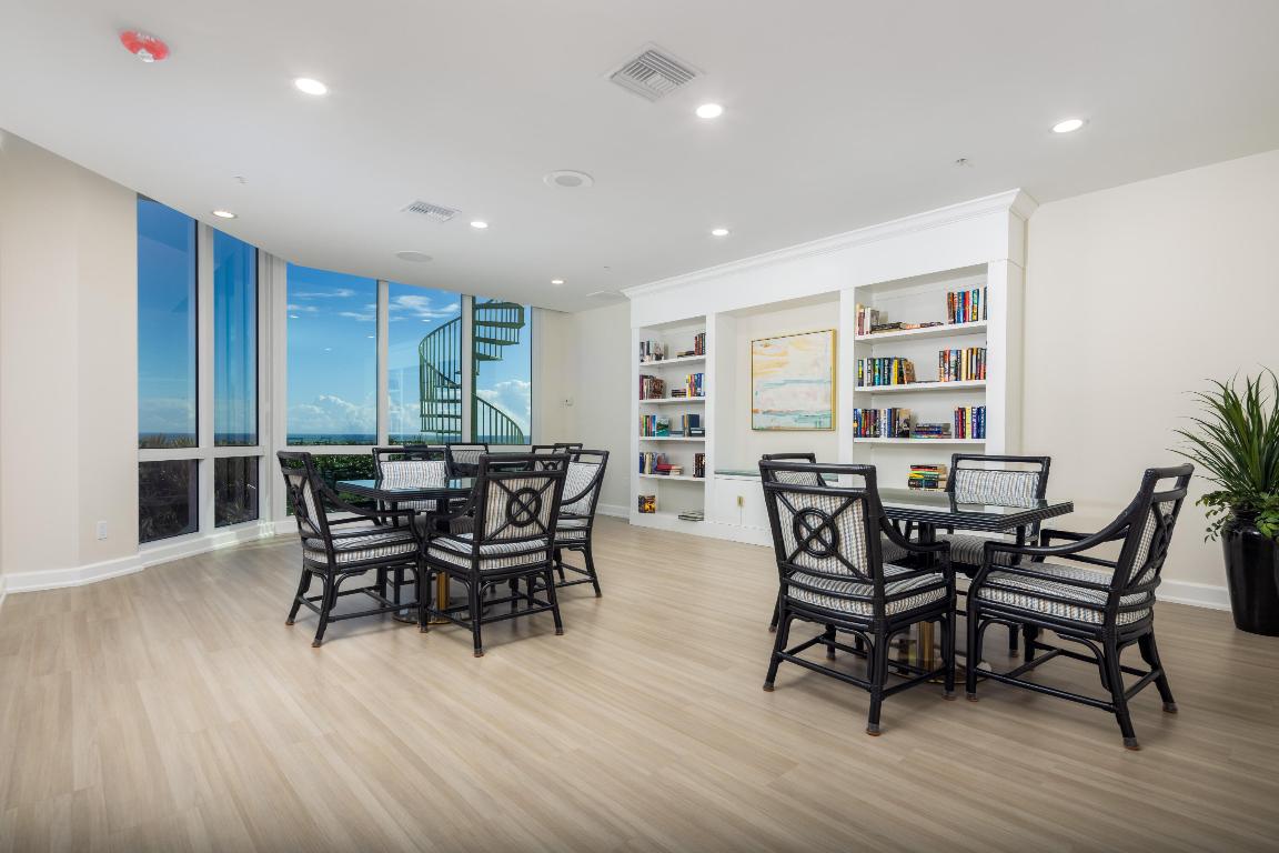 REGENCY ISLAND DUNES CONDOMINIUM - Residential