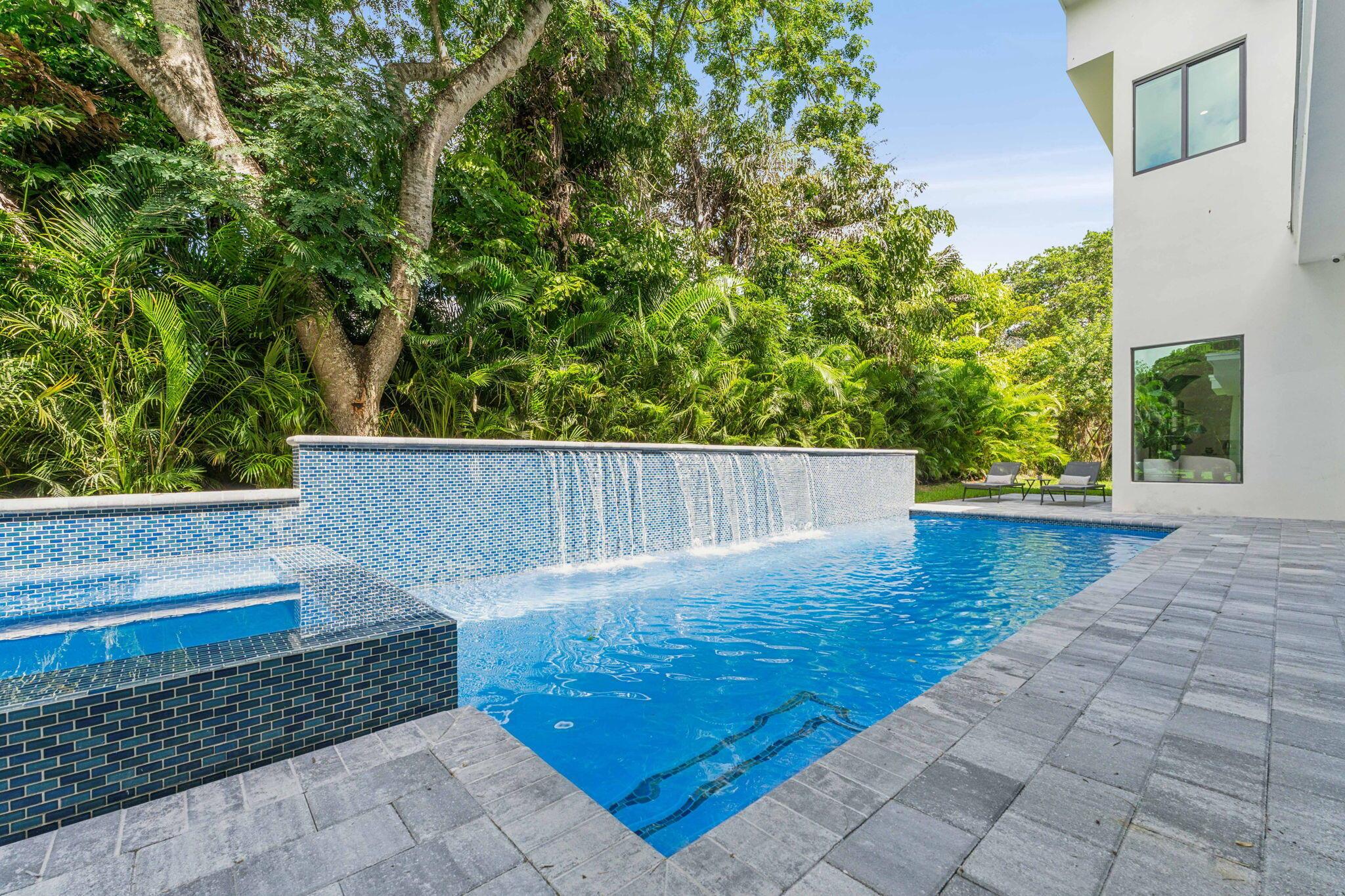 ST ANDREWS COUNTRY CLUB - Residential