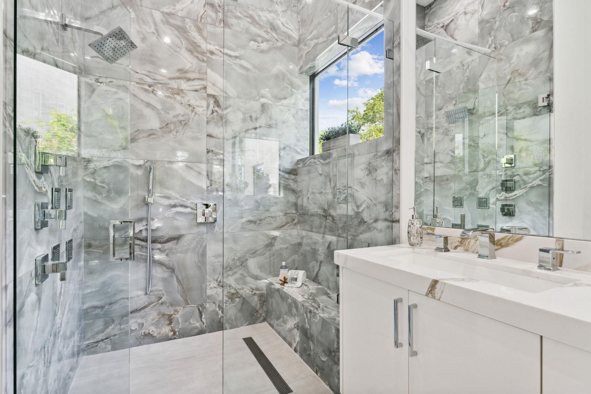 ST ANDREWS COUNTRY CLUB - Residential