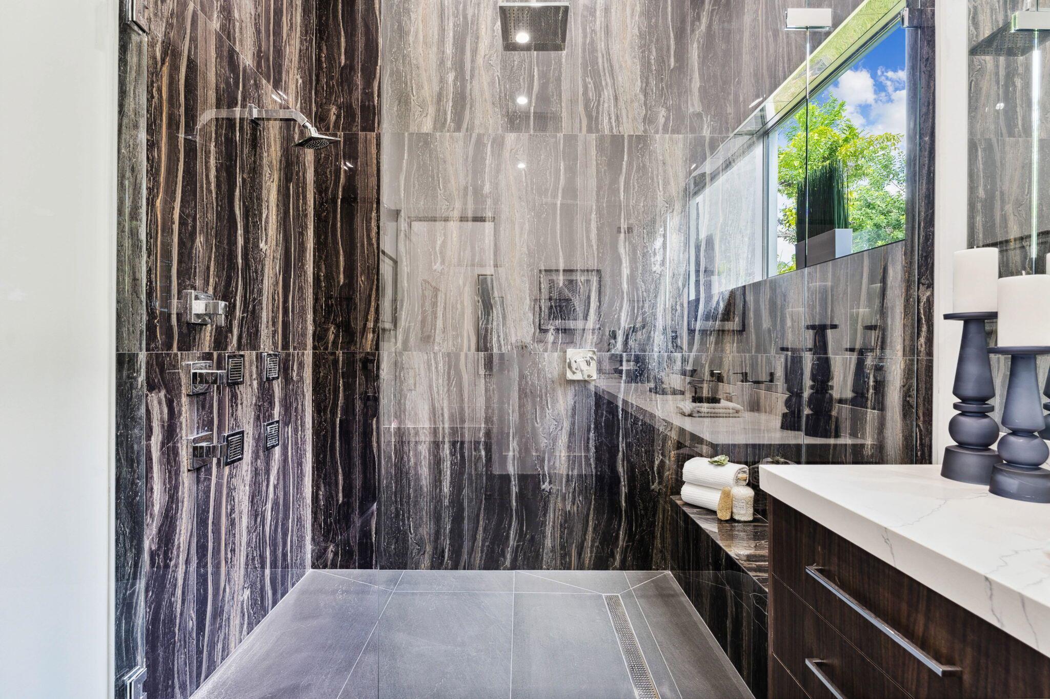 ST ANDREWS COUNTRY CLUB - Residential