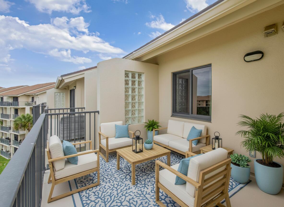 601 Seafarer Circle 504