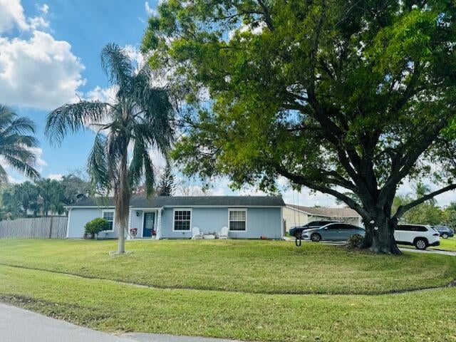 Photo of 698 SE Majestic Terrace, Port Saint Lucie, FL 34983 (MLS # R10956591)