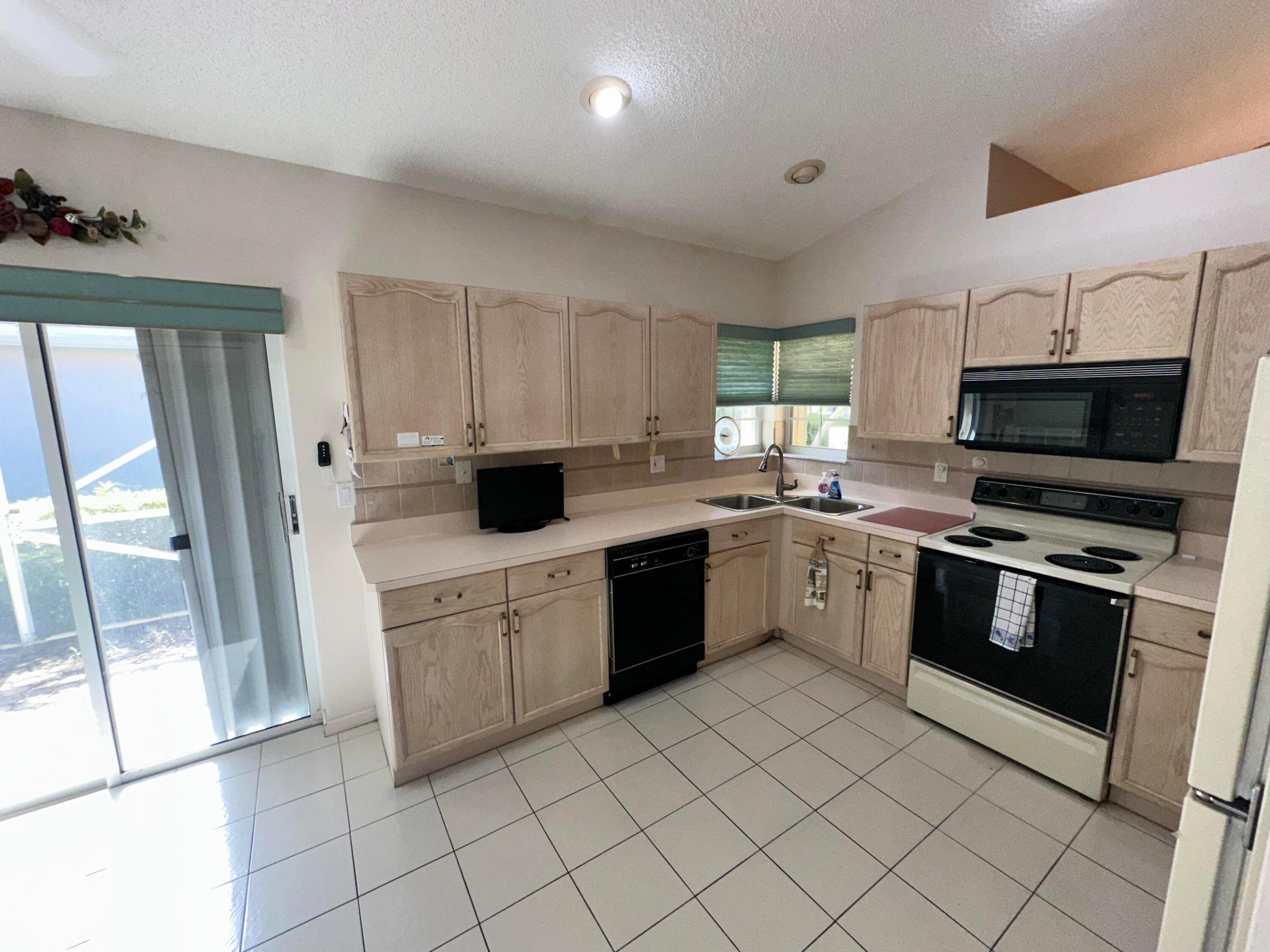 5149 COLUMBO Court