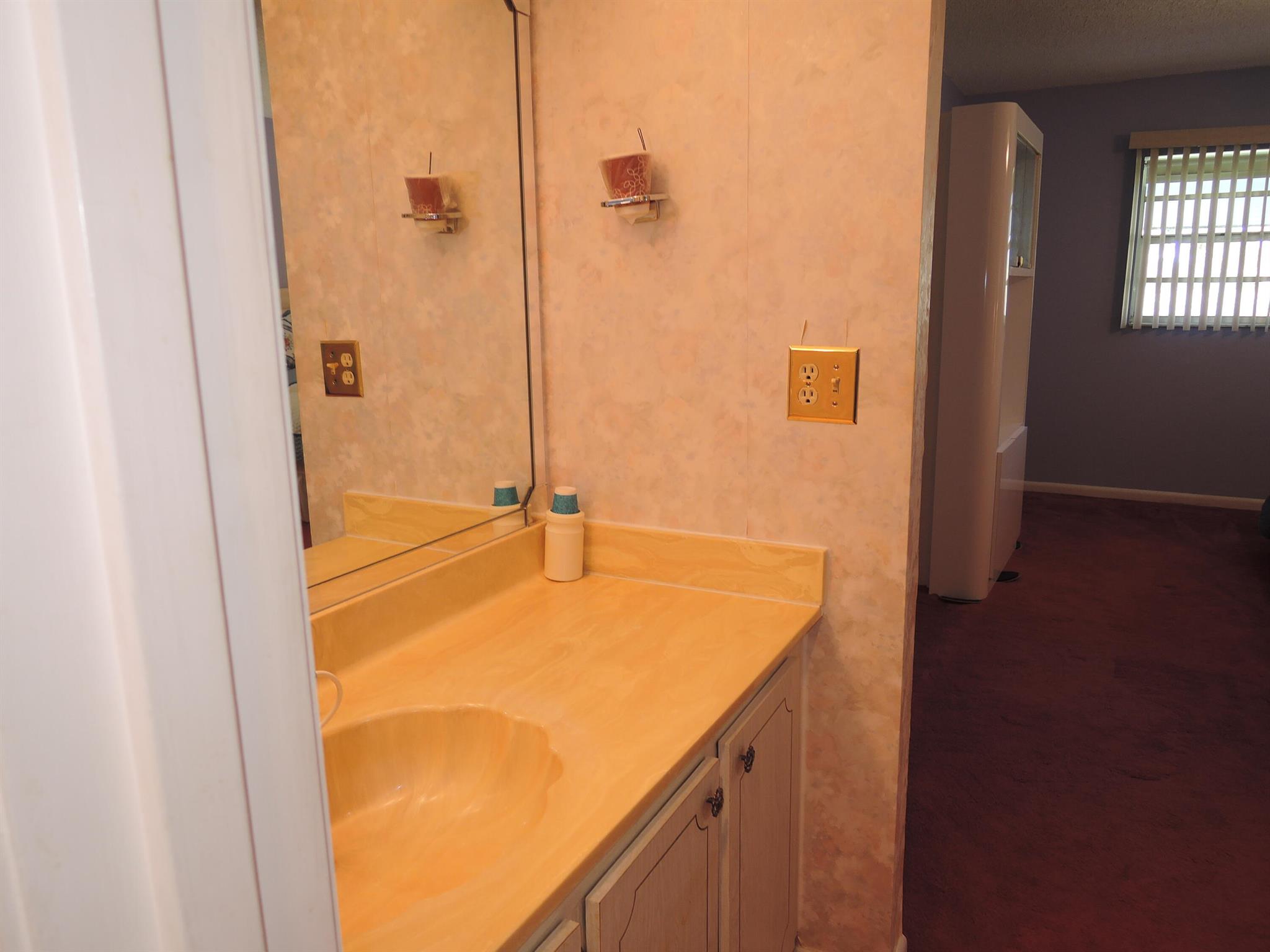 Fort Pierce, Florida 34982, United States, 2 Bedrooms Bedrooms, ,2 BathroomsBathrooms,Residential,Active,209659