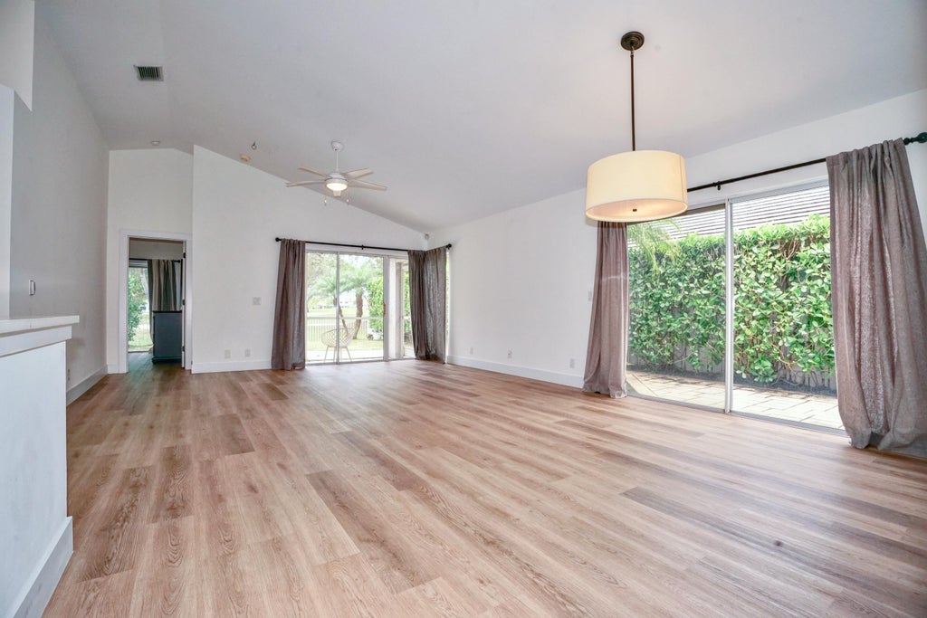 Photo of 73 Admirals Court, Palm Beach Gardens, FL 33418 (MLS # R11051547)