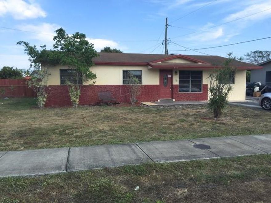 SECTION  WELCOME, THIS 4 BEDROOM - 2 BATHROOM HOME, HAS CENTRAL AIR CONDITION, WASHER AND DRYER IN THE UNIT, ALL TILED FLOORING.AVAILABLE NOW