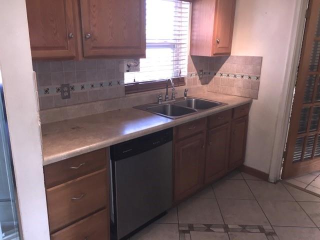 Park Ridge 48-6 B - Residential Lease