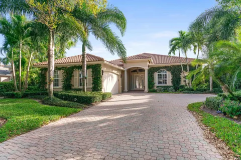 112 N Village Way, Jupiter, FL MLS: R11082673