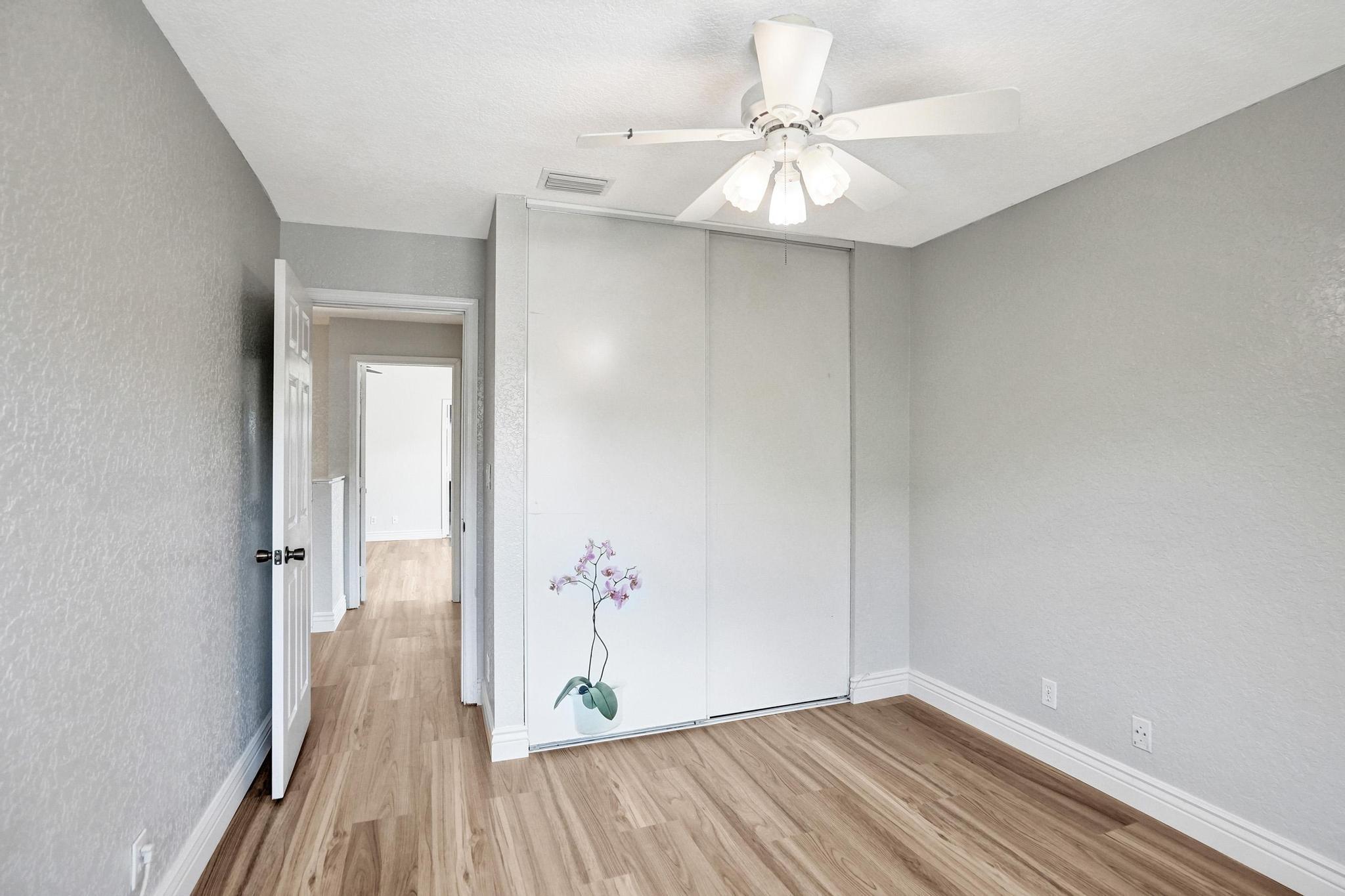 KENSINGTON - Residential