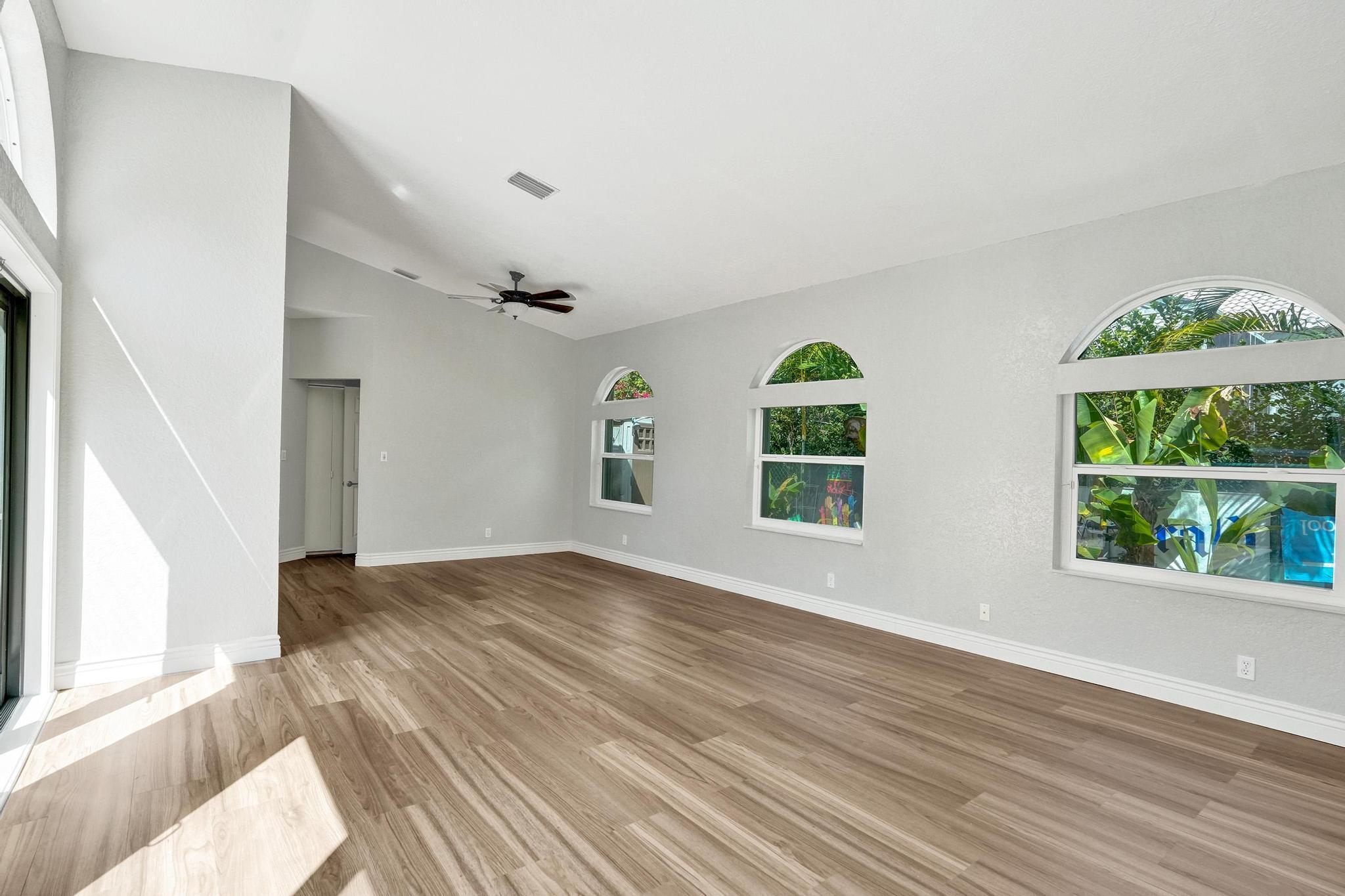 KENSINGTON - Residential