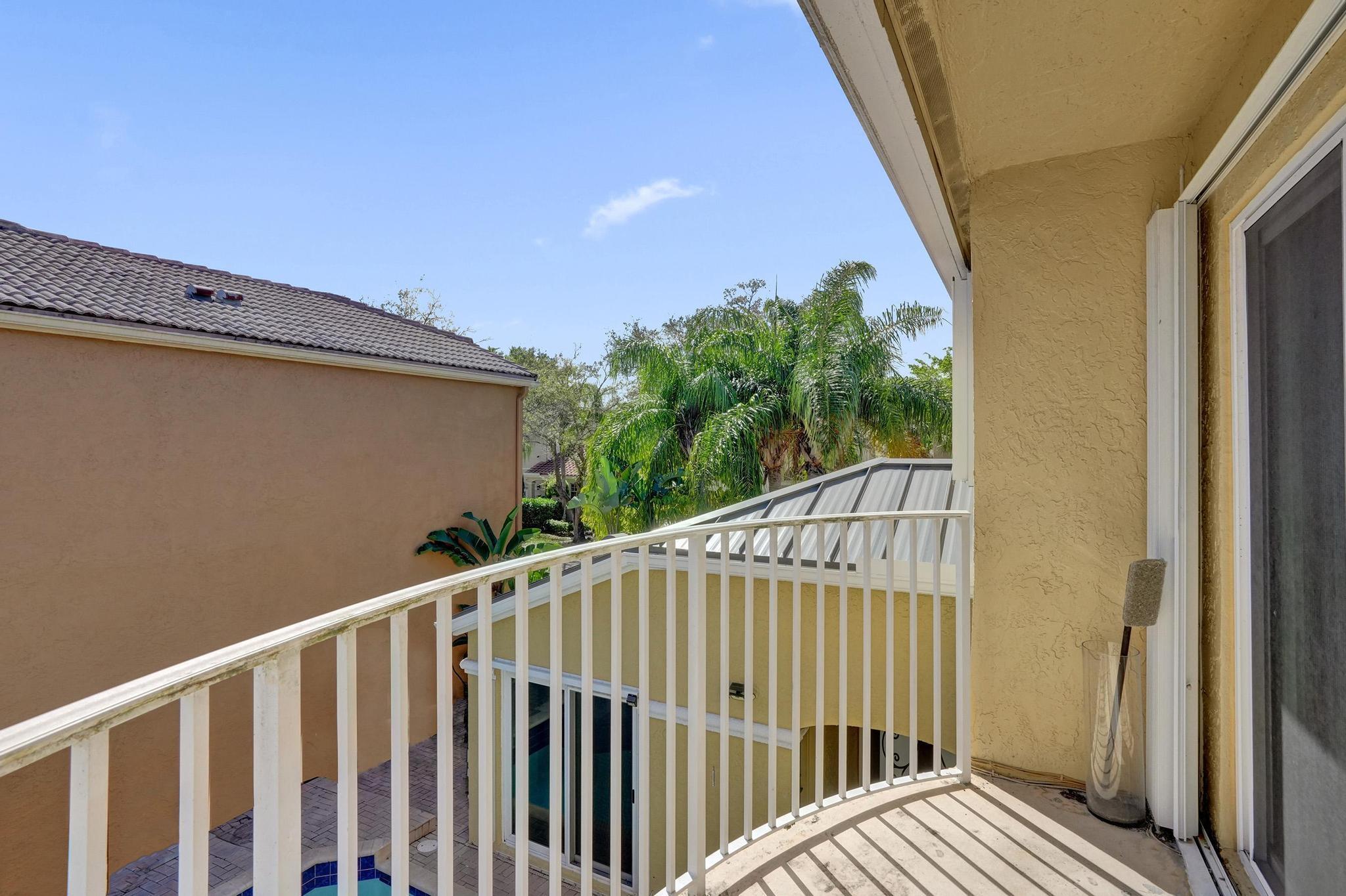 KENSINGTON - Residential