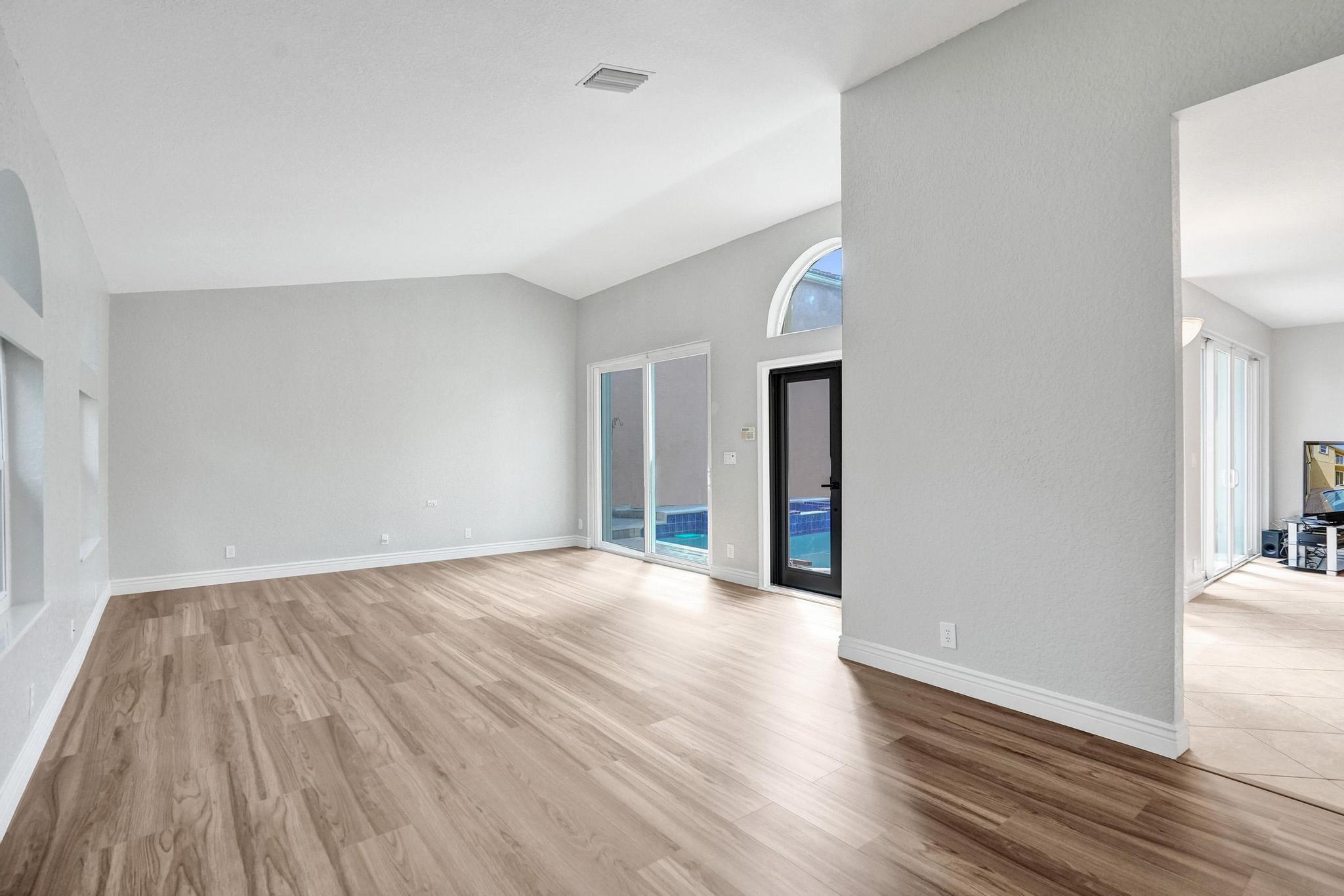 KENSINGTON - Residential