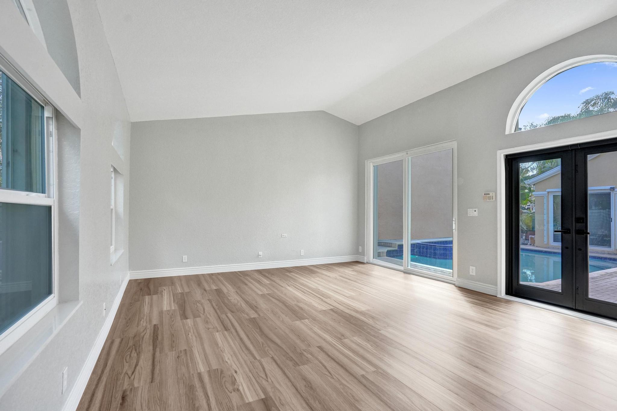 KENSINGTON - Residential