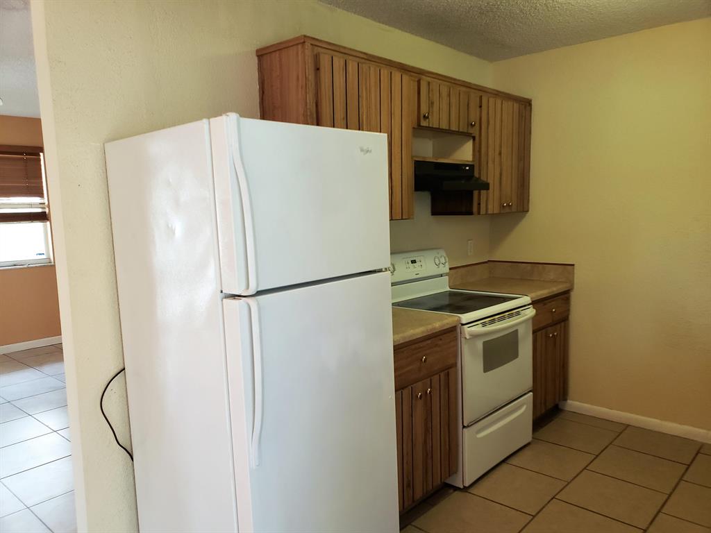 HIBISCUS PARK SEC 1 - Residential Lease