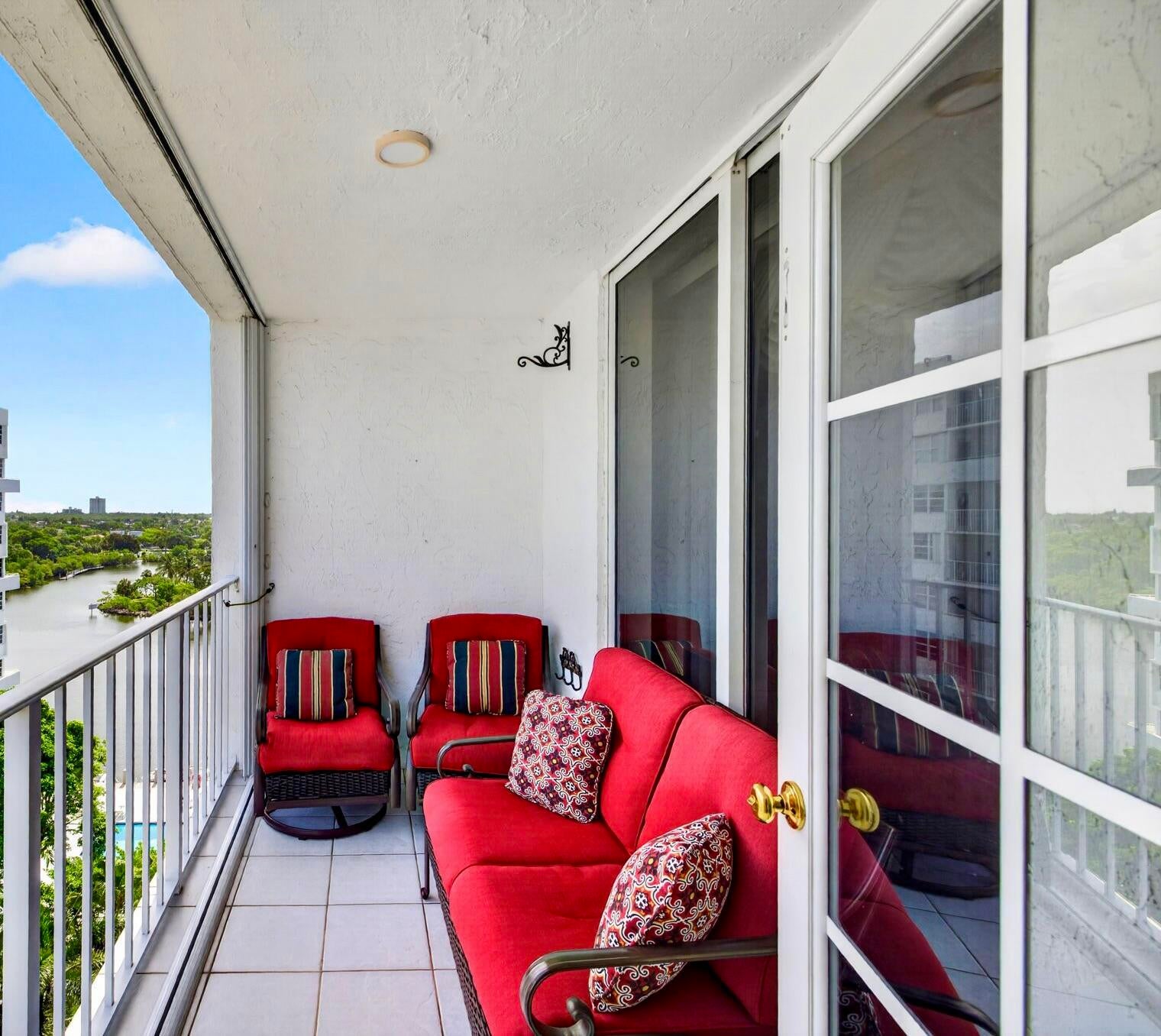 1160 N Federal Highway 1017, Fort Lauderdale FL 33304