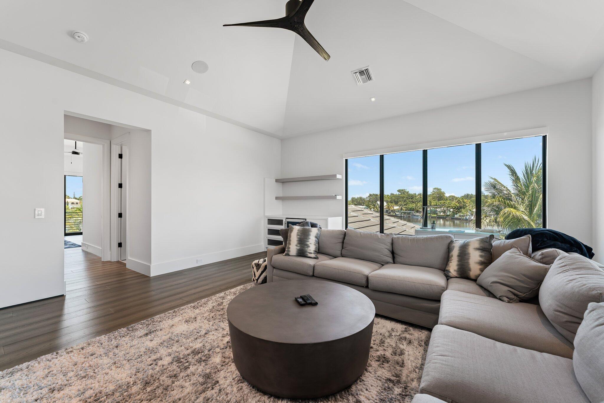 islands of jupiter - Residential