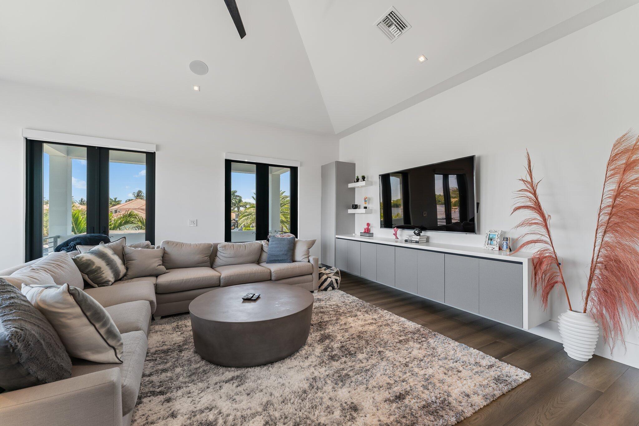 islands of jupiter - Residential