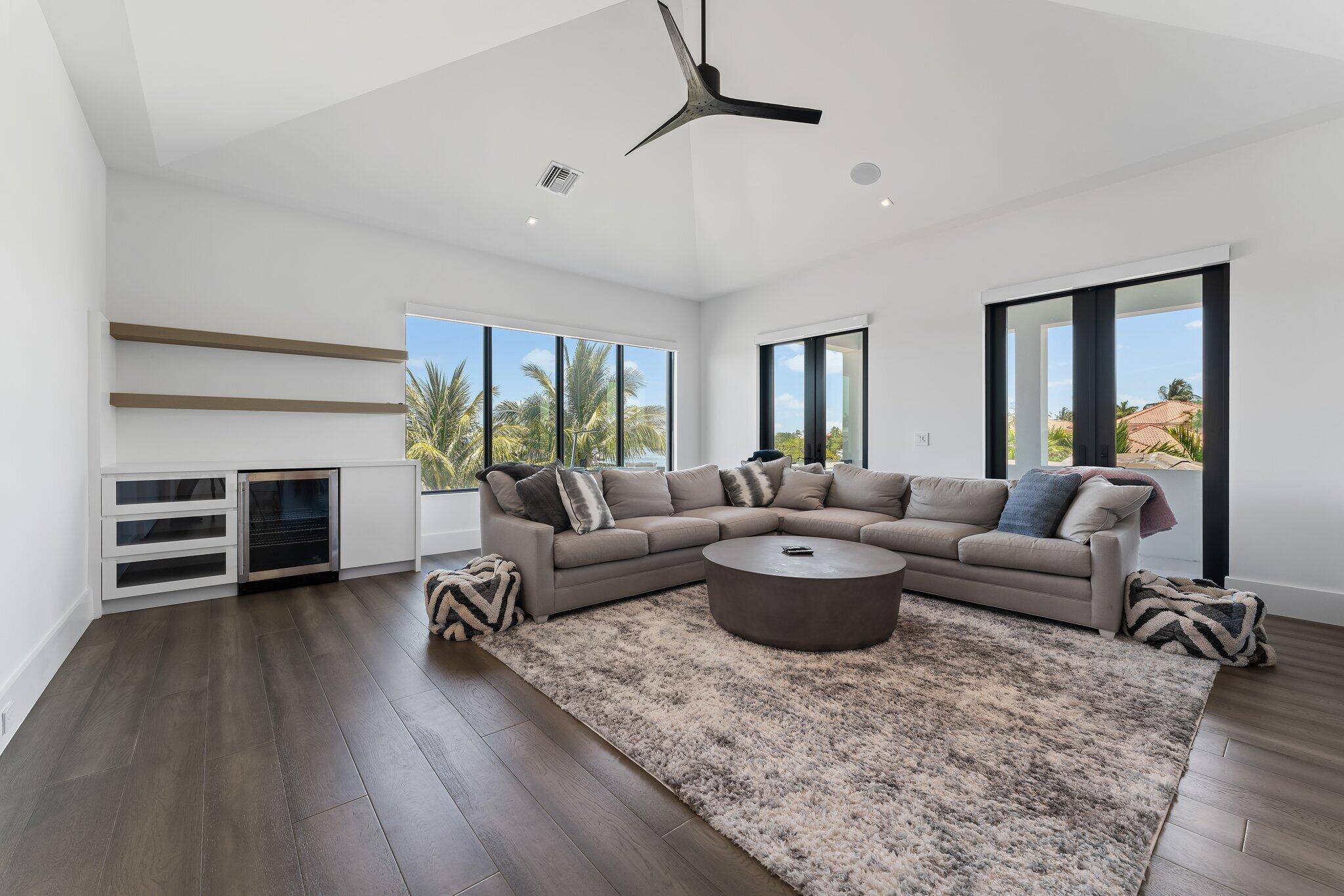 islands of jupiter - Residential