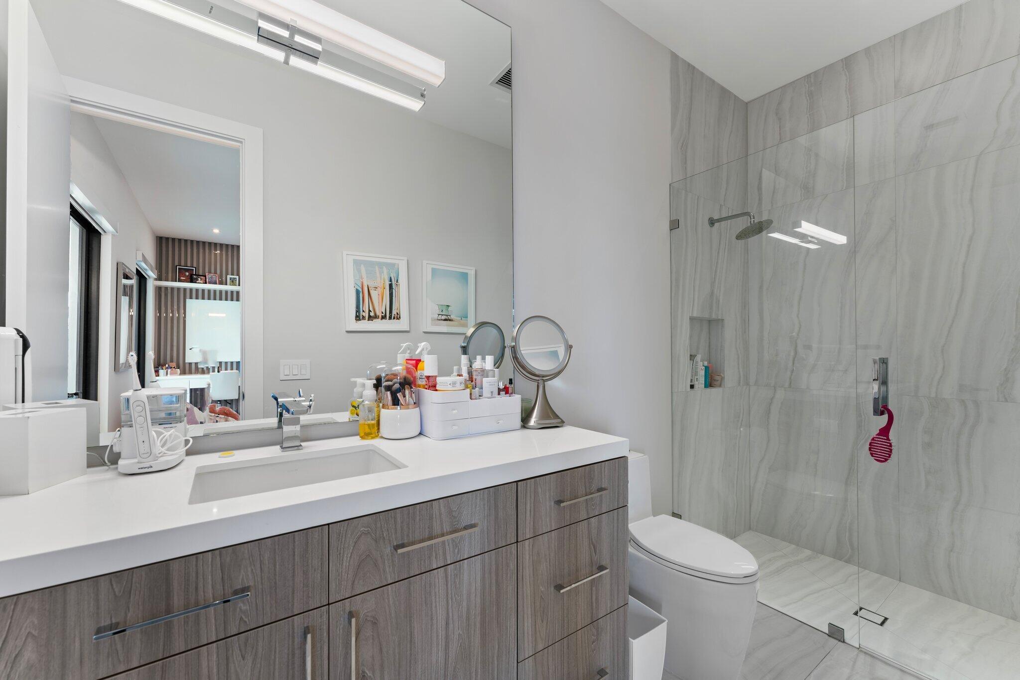 islands of jupiter - Residential