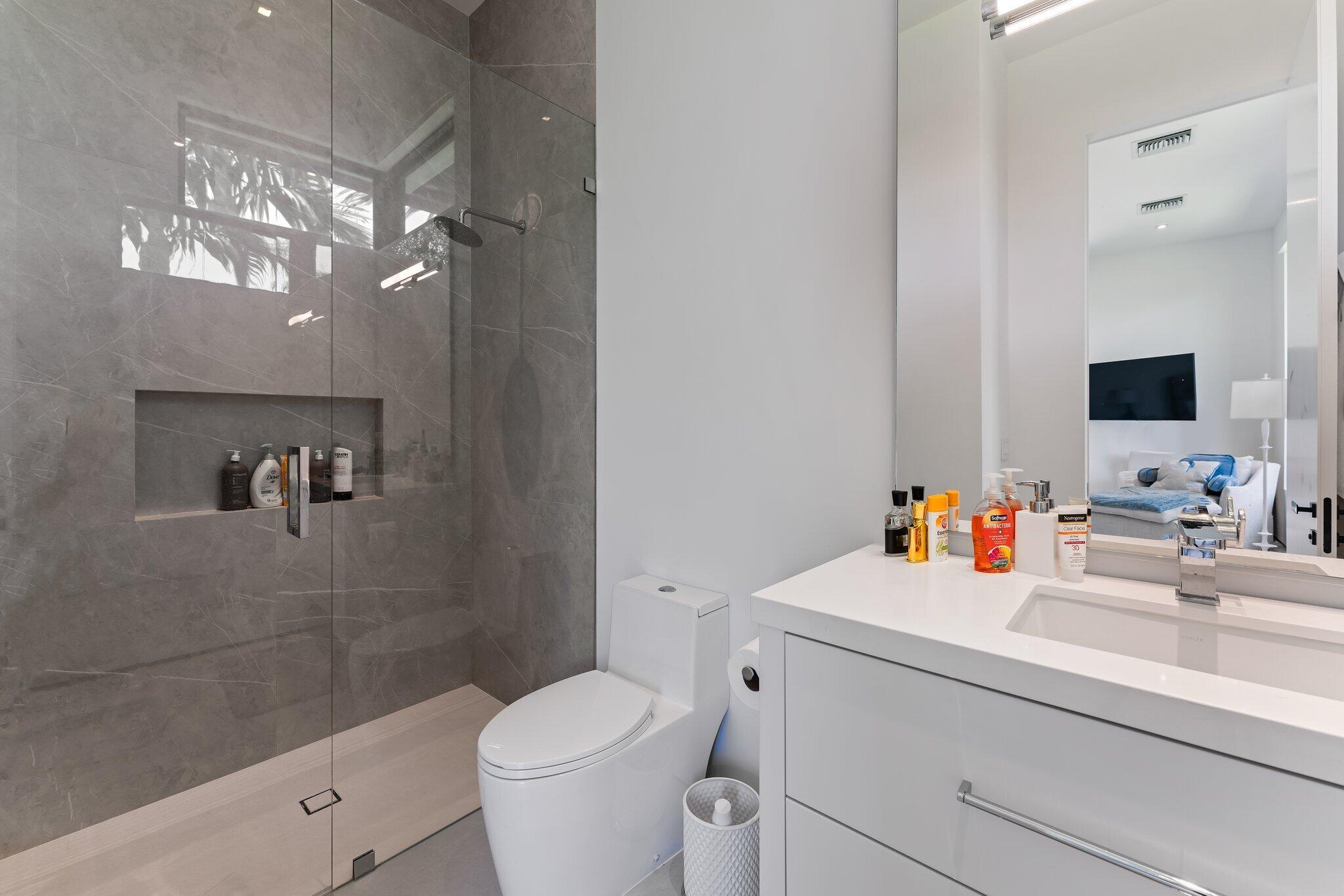 islands of jupiter - Residential