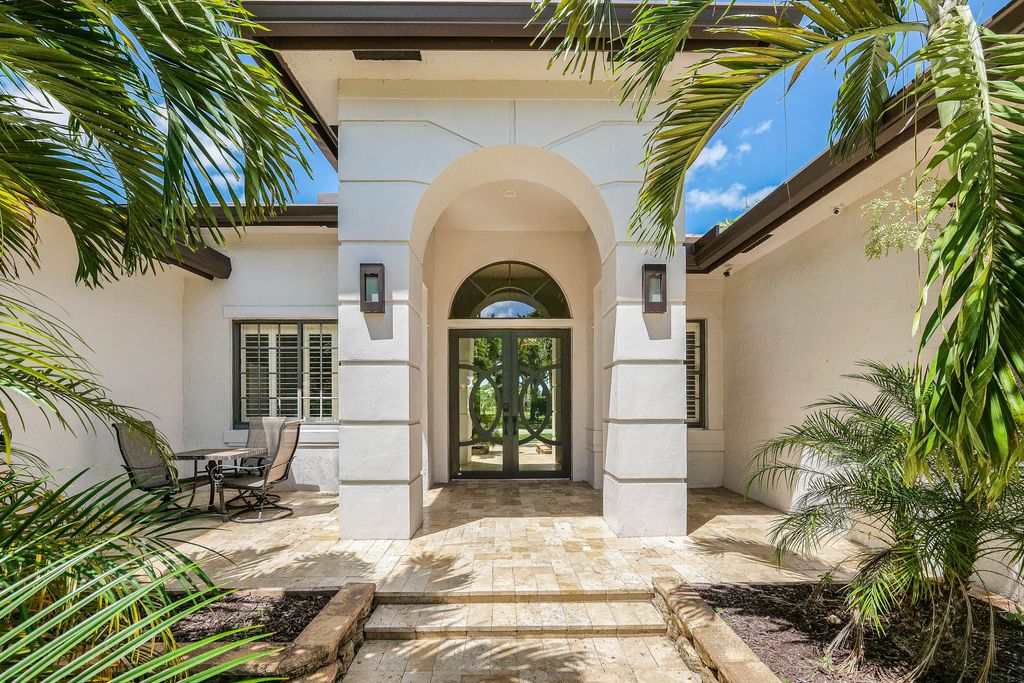 Photo of 4377 SW 140th Avenue, Davie, FL 33330 (MLS # B26015644)