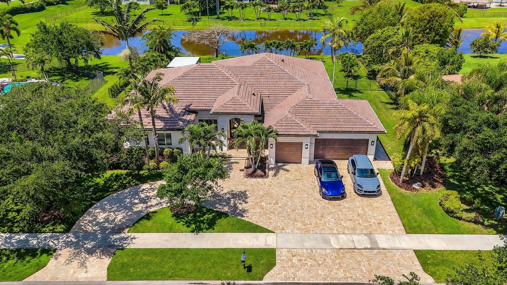 Photo of 4377 SW 140th Avenue, Davie, FL 33330 (MLS # B26015644)