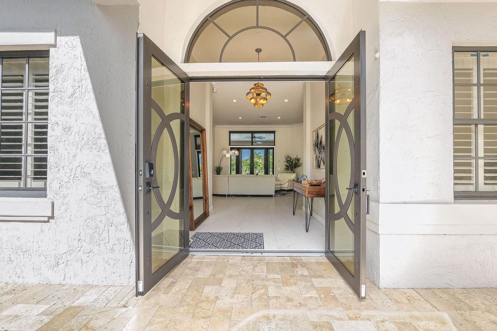 Photo of 4377 SW 140th Avenue, Davie, FL 33330 (MLS # B26015644)