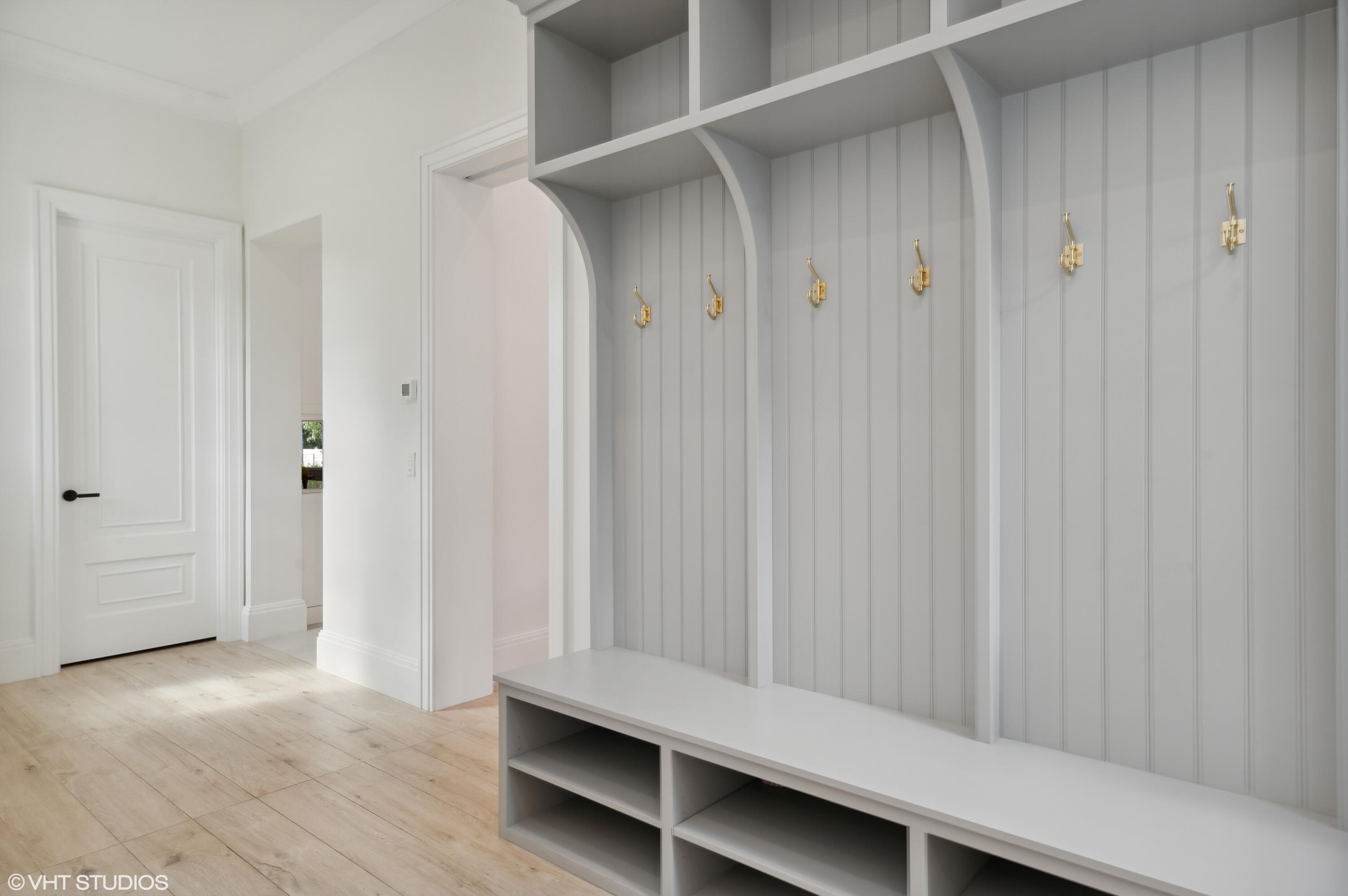 DELRAY LAKES EST - Residential