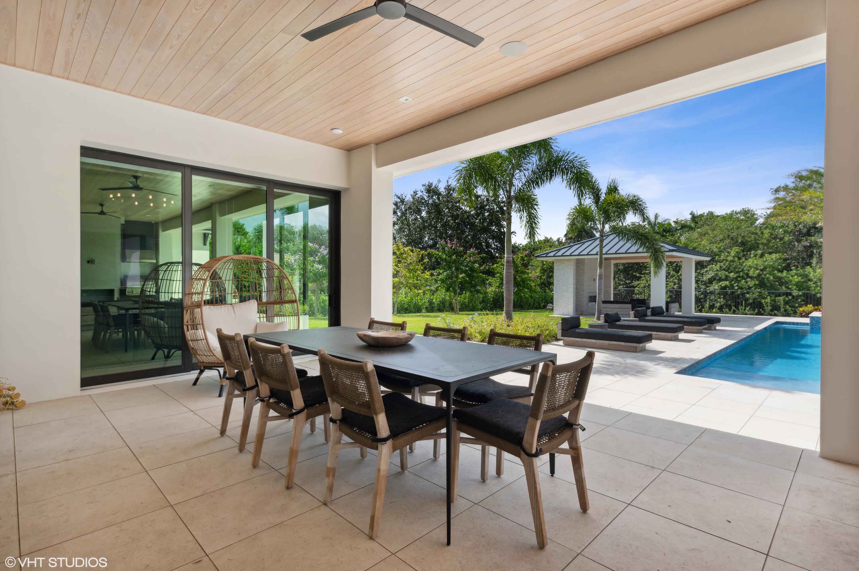 DELRAY LAKES EST - Residential