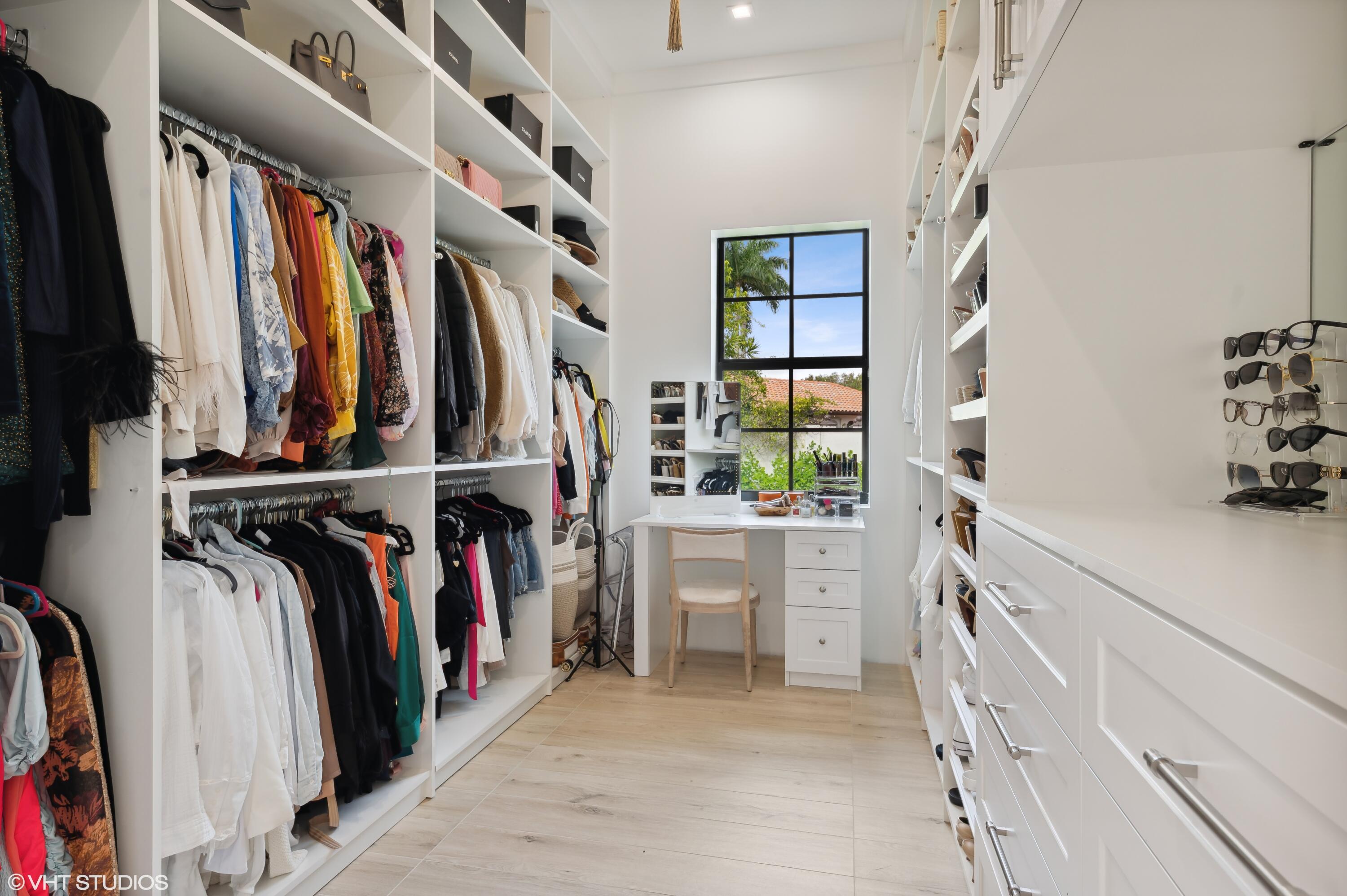 DELRAY LAKES EST - Residential