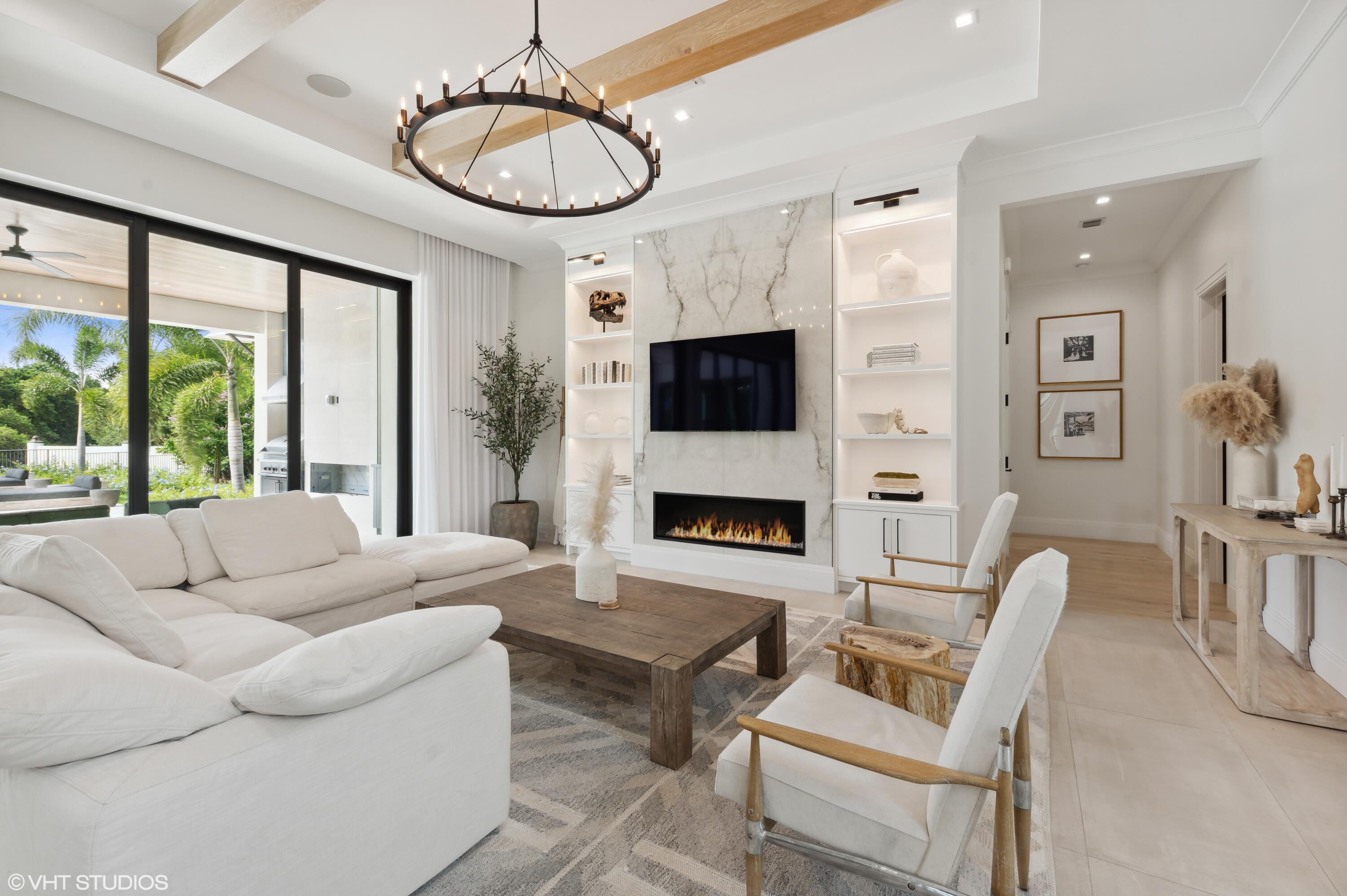 DELRAY LAKES EST - Residential