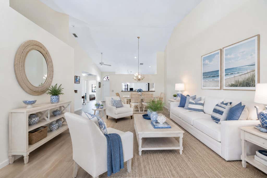 Photo of 7825 LEXINGTON CLUB Boulevard #B, Delray Beach, FL 33446 (MLS # B26054270)