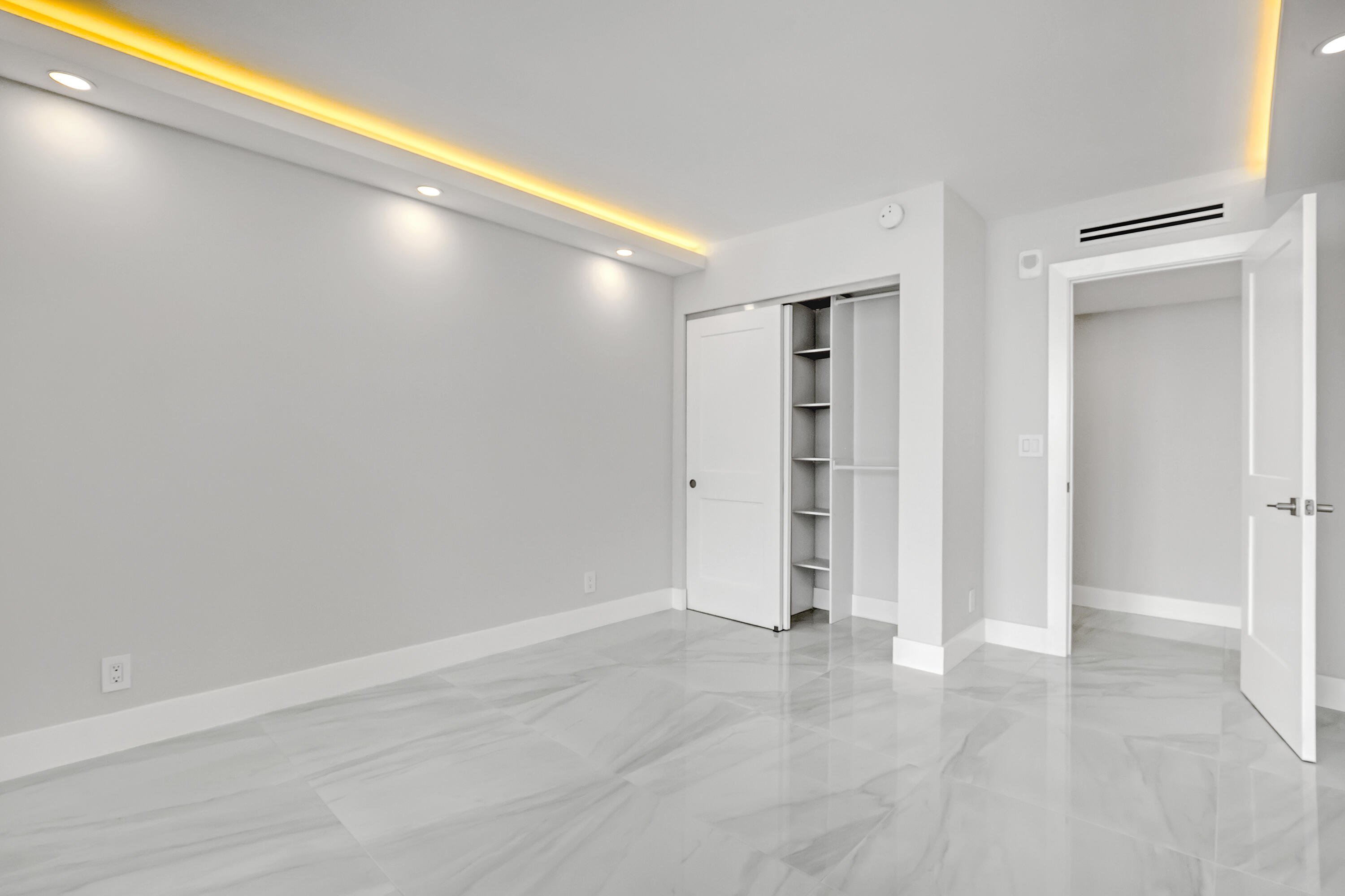 DUNE DECK OF THE PALM BEACHES CONDO - Residential