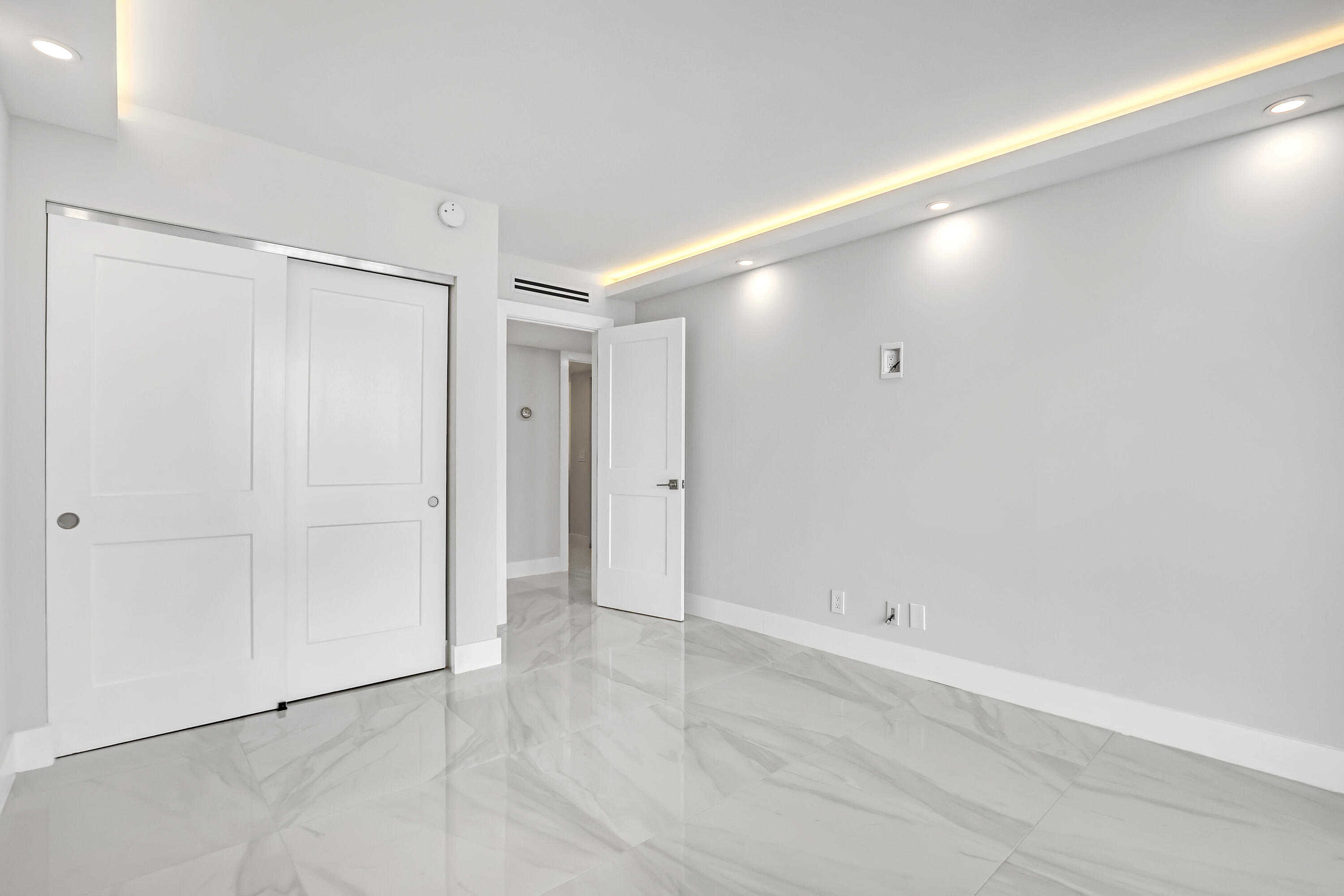 DUNE DECK OF THE PALM BEACHES CONDO - Residential