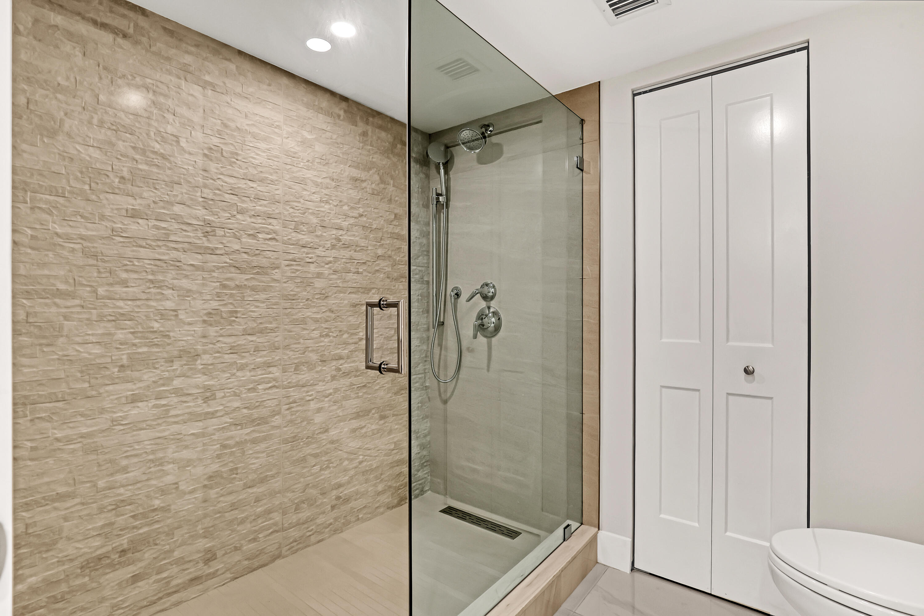 DUNE DECK OF THE PALM BEACHES CONDO - Residential