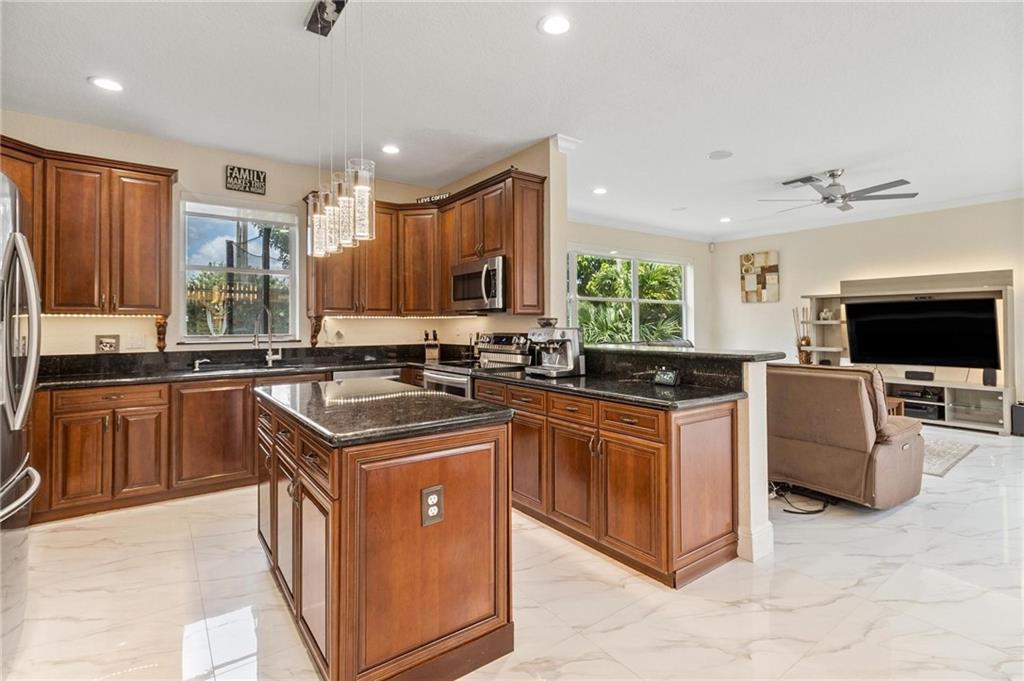 SONATA AT MISSION BAY - Residential