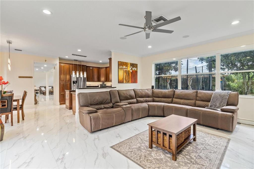 SONATA AT MISSION BAY - Residential