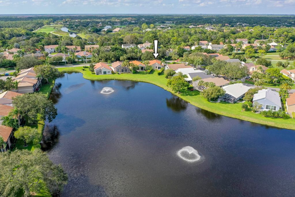 Photo of 6926 Briarlake Circle, Palm Beach Gardens, FL 33418 (MLS # R10850721)