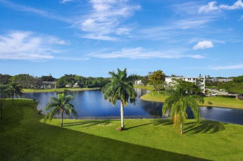 A home in Deerfield Beach