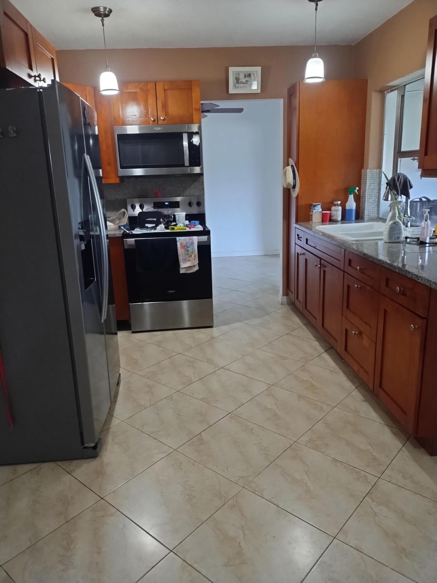 6810 NW 75th Street