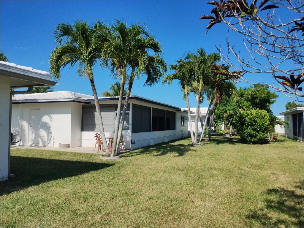 Photo of 6810 NW 75th Street, Tamarac, FL 33321 (MLS # B26040976)