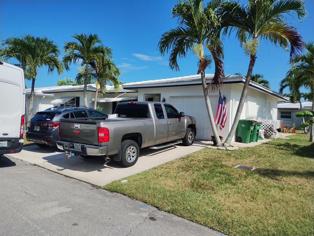 Photo of 6810 NW 75th Street, Tamarac, FL 33321 (MLS # B26040976)