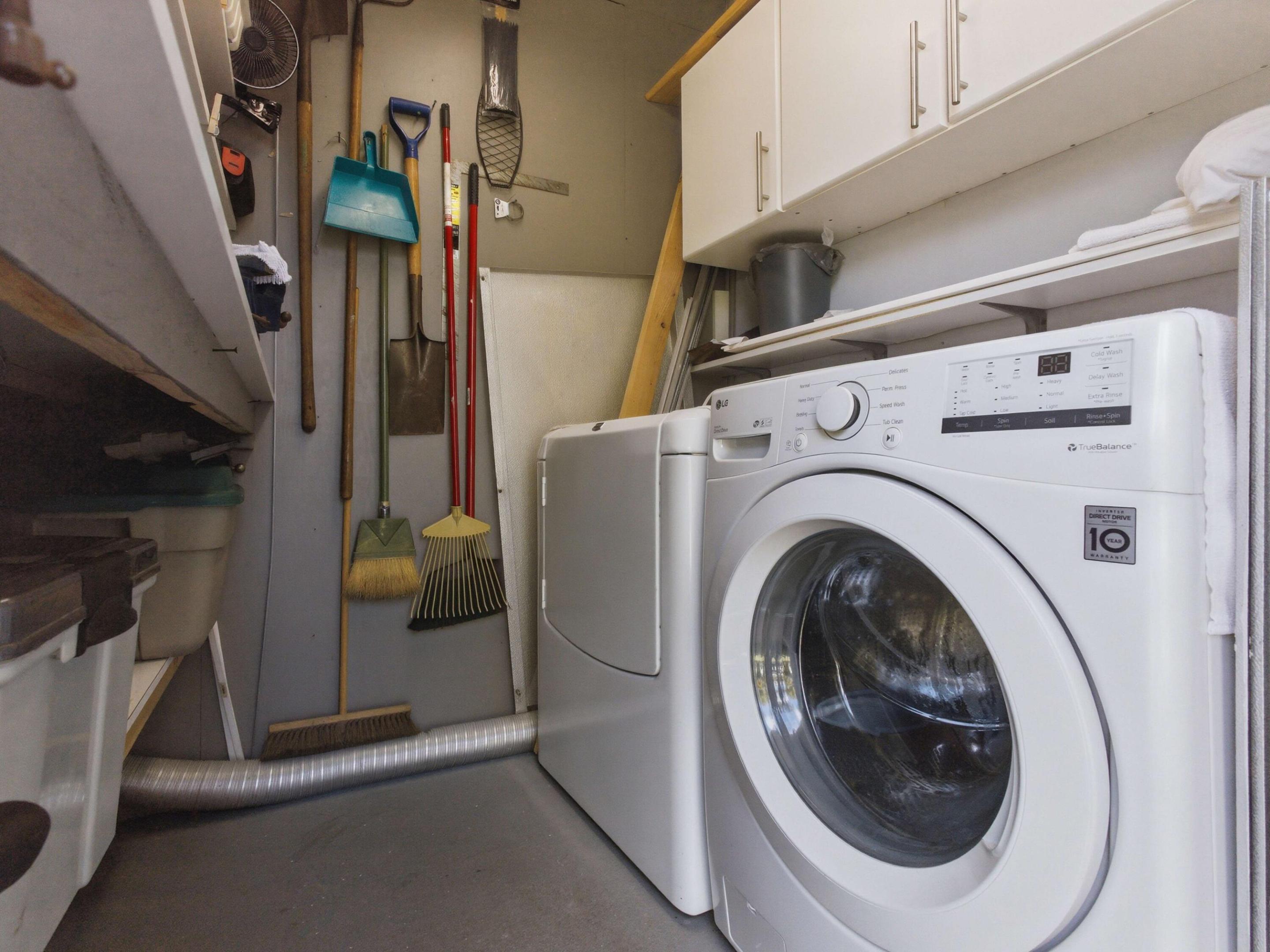 FOUR SEA SUNS - Residential