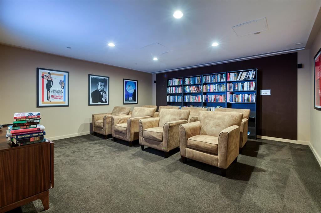 PLAZA OF THE PALM BEACHES - Residential