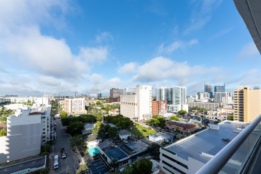 PLAZA OF THE PALM BEACHES - Residential