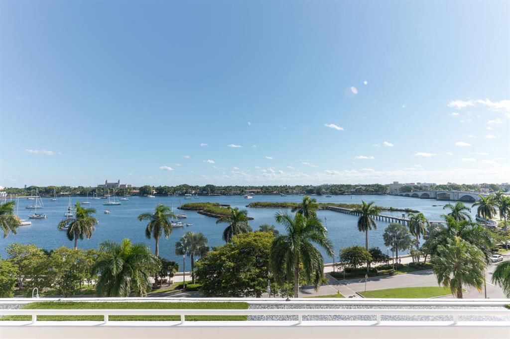 PLAZA OF THE PALM BEACHES - Residential