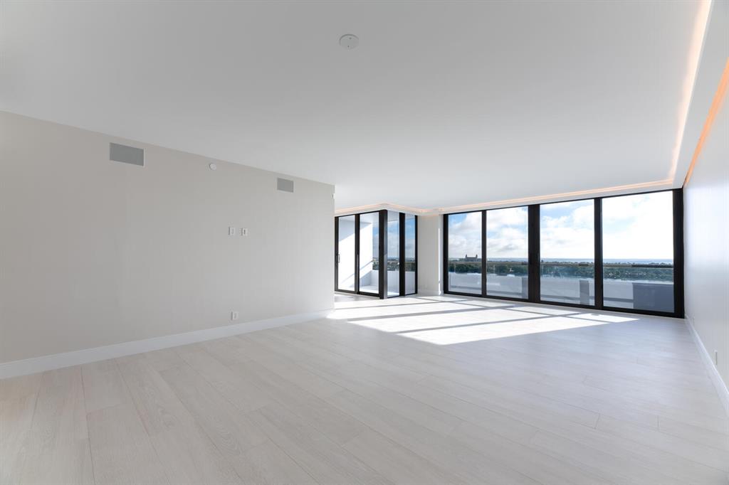 PLAZA OF THE PALM BEACHES - Residential