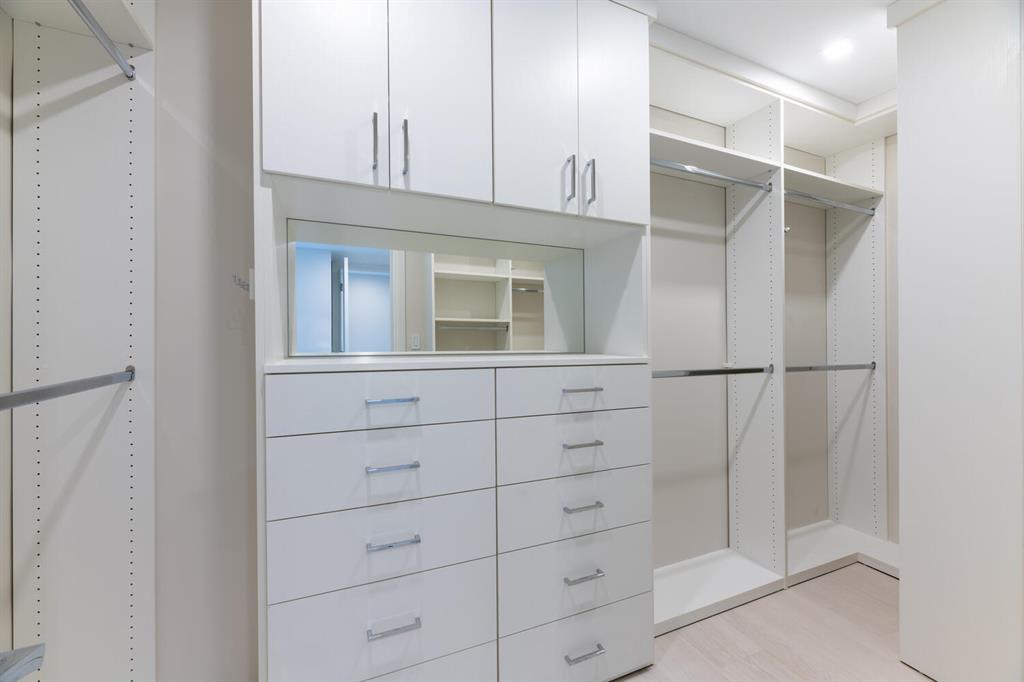 PLAZA OF THE PALM BEACHES - Residential